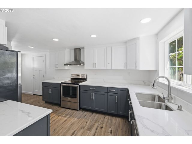 301 IRVING Rd, Eugene, OR 97404