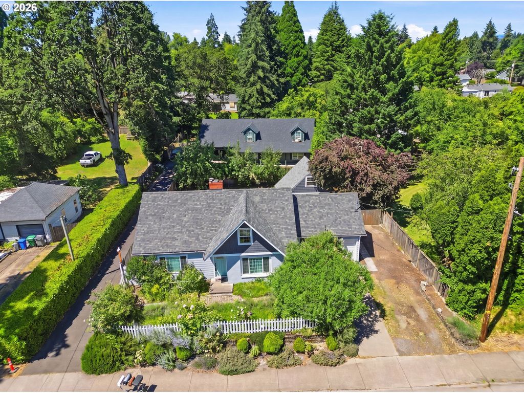301 IRVING Rd, Eugene, OR 97404