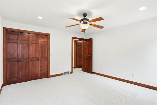 59 BRENTWOOD LANE, Appleton, WI 54915