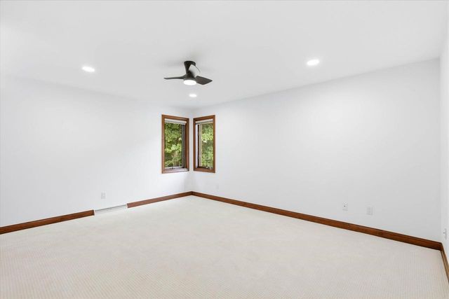 59 BRENTWOOD LANE, Appleton, WI 54915