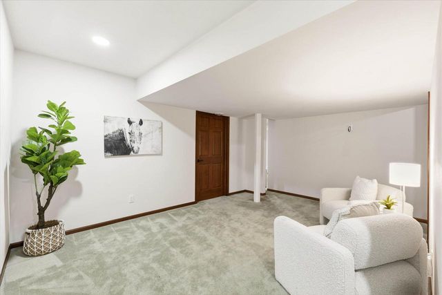 59 BRENTWOOD LANE, Appleton, WI 54915