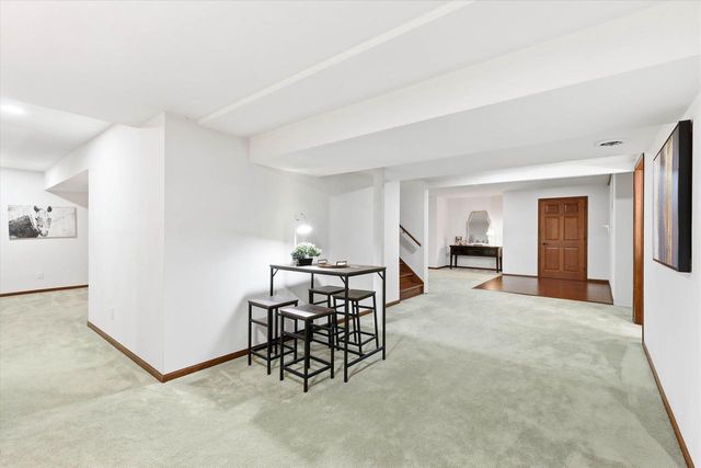 59 BRENTWOOD LANE, Appleton, WI 54915
