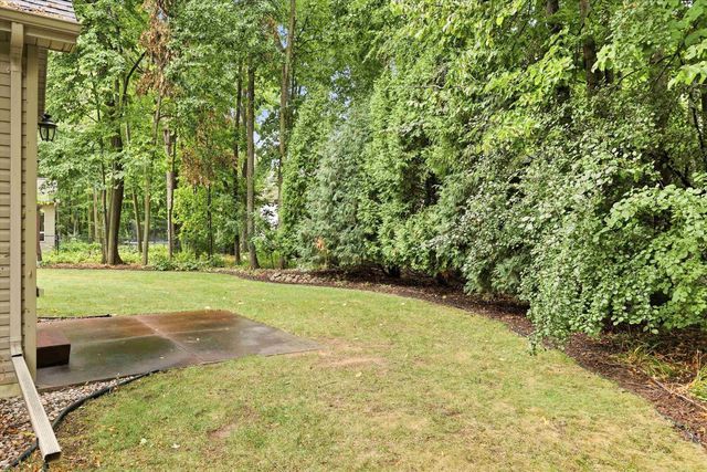 59 BRENTWOOD LANE, Appleton, WI 54915