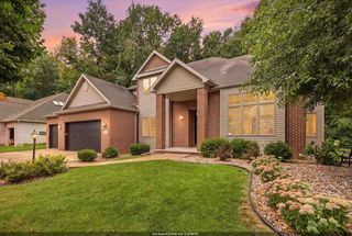 59 BRENTWOOD LANE, Appleton, WI 54915