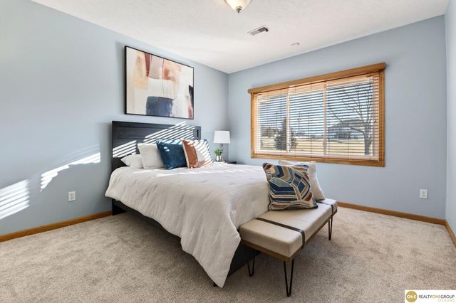 9901 S 176th Street, Omaha, NE 68136