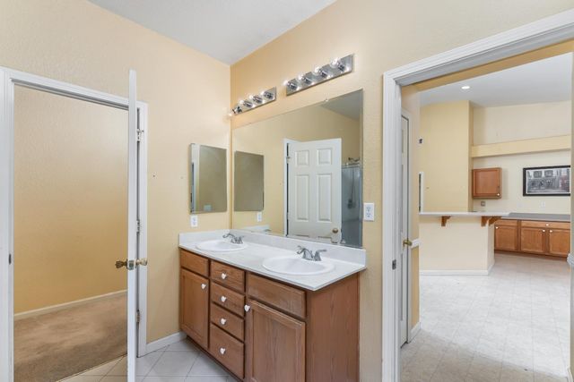 176 Glenwood Cir, Roseville, CA 95678