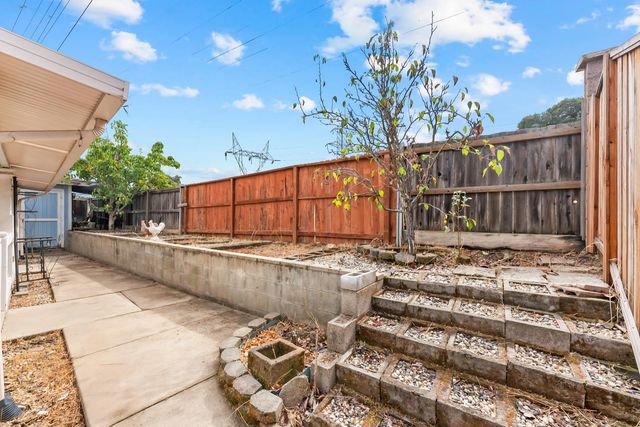 176 Glenwood Cir, Roseville, CA 95678