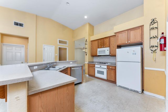 176 Glenwood Cir, Roseville, CA 95678