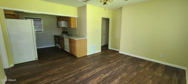 921 S Palmetto Avenue, Daytona Beach, FL 32114