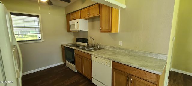 921 S Palmetto Avenue, Daytona Beach, FL 32114