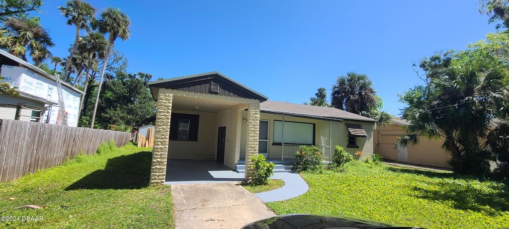 921 S Palmetto Avenue, Daytona Beach, FL 32114