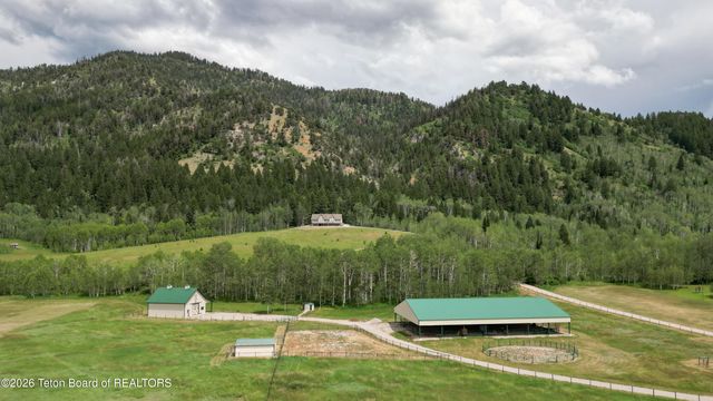 275 WOODLAND Drive, Bedford, WY 83112