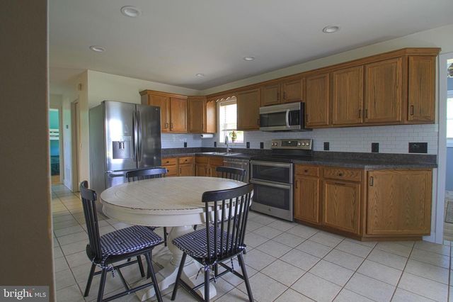 112 W UNION ST, Richlandtown, PA 18955