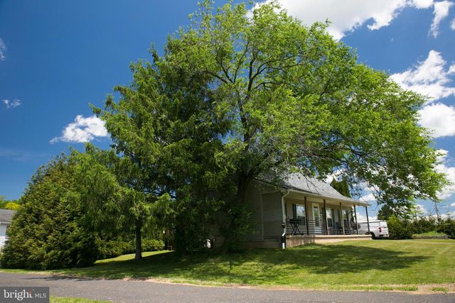 112 W UNION ST, Richlandtown, PA 18955
