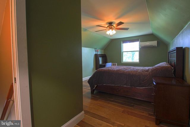 112 W UNION ST, Richlandtown, PA 18955
