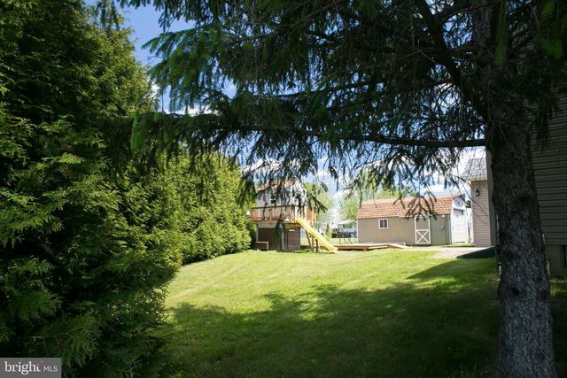 112 W UNION ST, Richlandtown, PA 18955