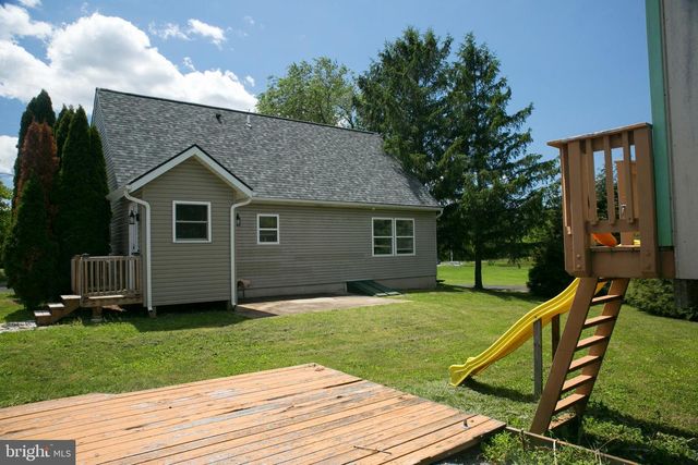 112 W UNION ST, Richlandtown, PA 18955