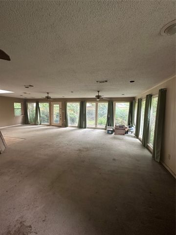 1509 University Drive, Arlington, TX 76013
