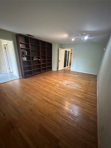 1509 University Drive, Arlington, TX 76013