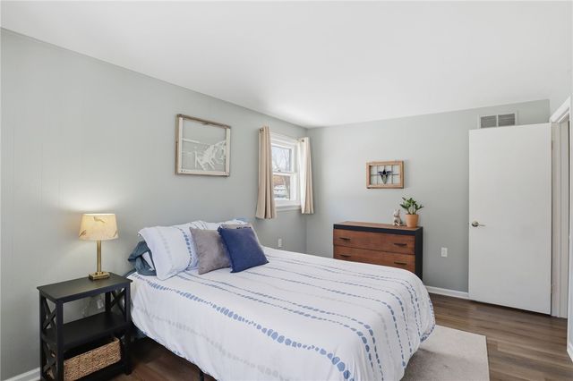 93 Parkmeadow Drive, Henrietta, NY 14534