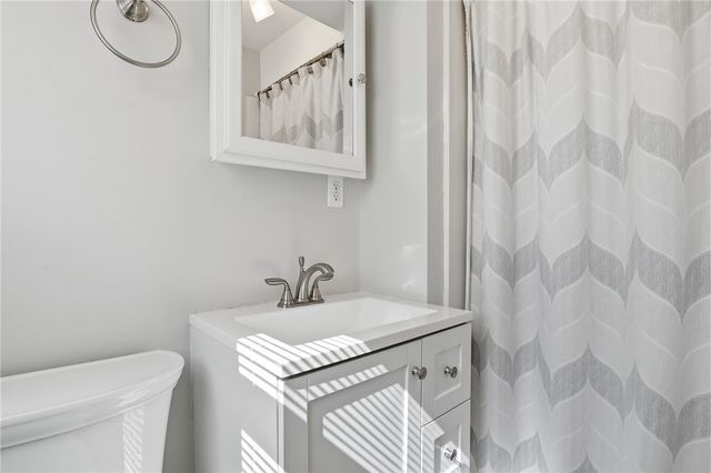 93 Parkmeadow Drive, Henrietta, NY 14534