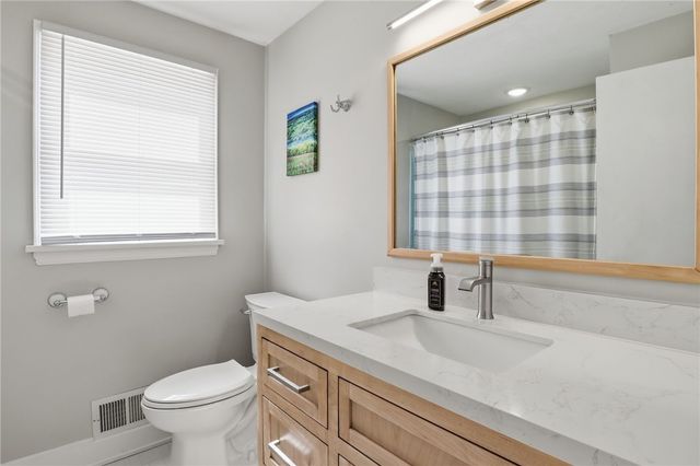 93 Parkmeadow Drive, Henrietta, NY 14534