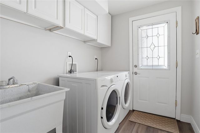 93 Parkmeadow Drive, Henrietta, NY 14534