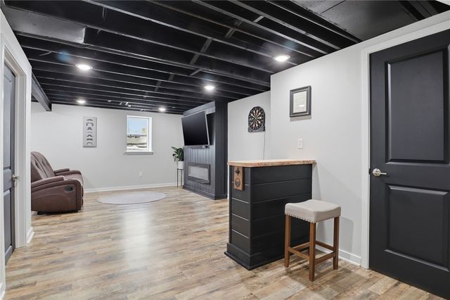 93 Parkmeadow Drive, Henrietta, NY 14534