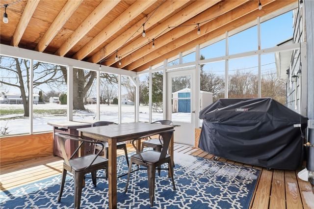 93 Parkmeadow Drive, Henrietta, NY 14534