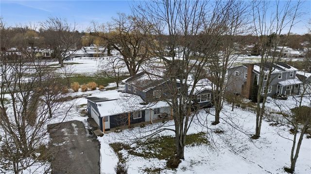 93 Parkmeadow Drive, Henrietta, NY 14534