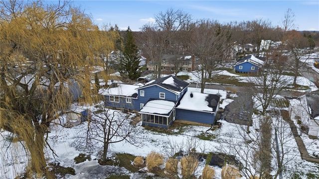 93 Parkmeadow Drive, Henrietta, NY 14534