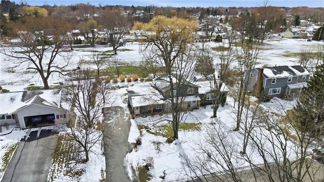 93 Parkmeadow Drive, Henrietta, NY 14534