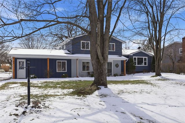 93 Parkmeadow Drive, Henrietta, NY 14534