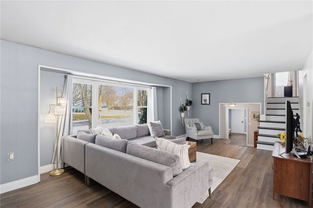 93 Parkmeadow Drive, Henrietta, NY 14534