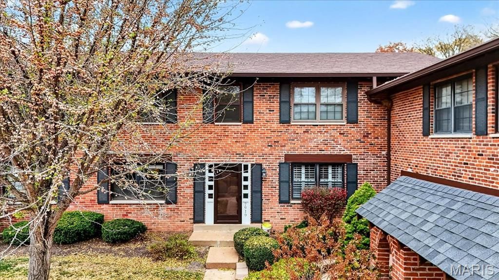 7919 Royal Arms Court 2, Crestwood, MO 63123