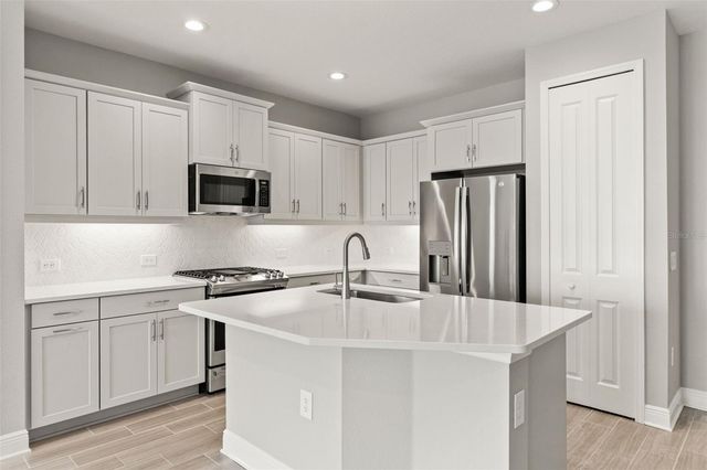18137 FRANKLIN PARK COURT, Venice, FL 34293