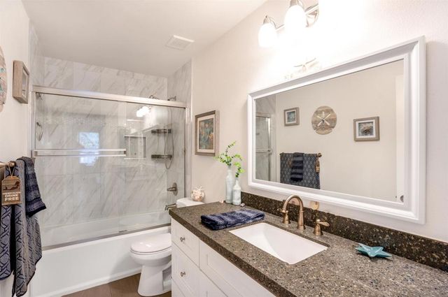 13286 Creek Park Ln, Poway, CA 92064