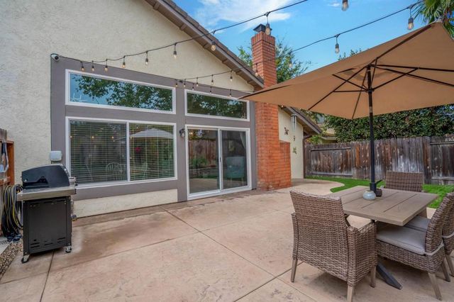 13286 Creek Park Ln, Poway, CA 92064