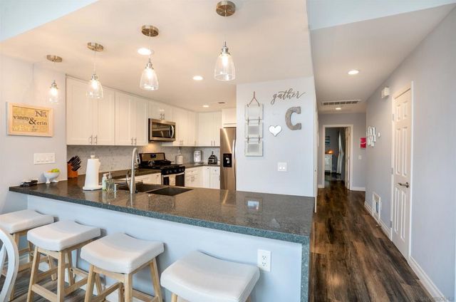 13286 Creek Park Ln, Poway, CA 92064