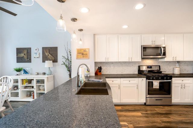 13286 Creek Park Ln, Poway, CA 92064