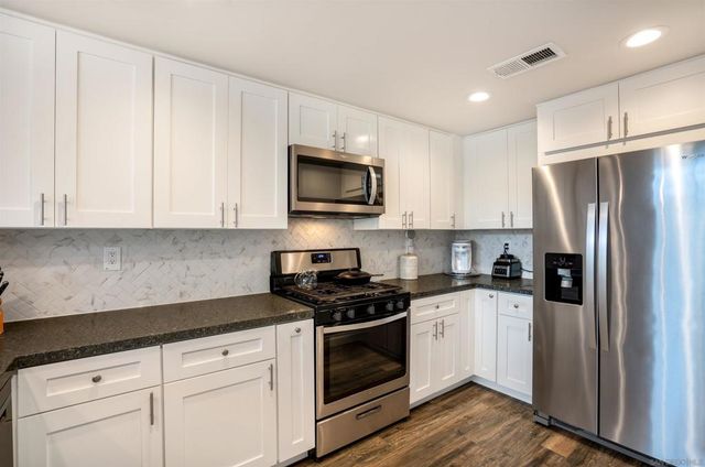 13286 Creek Park Ln, Poway, CA 92064