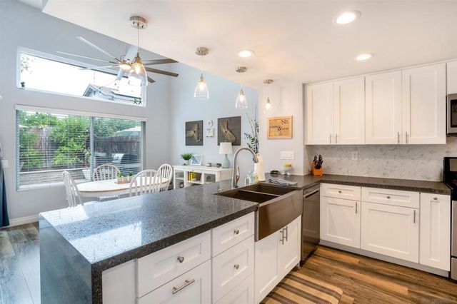 13286 Creek Park Ln, Poway, CA 92064