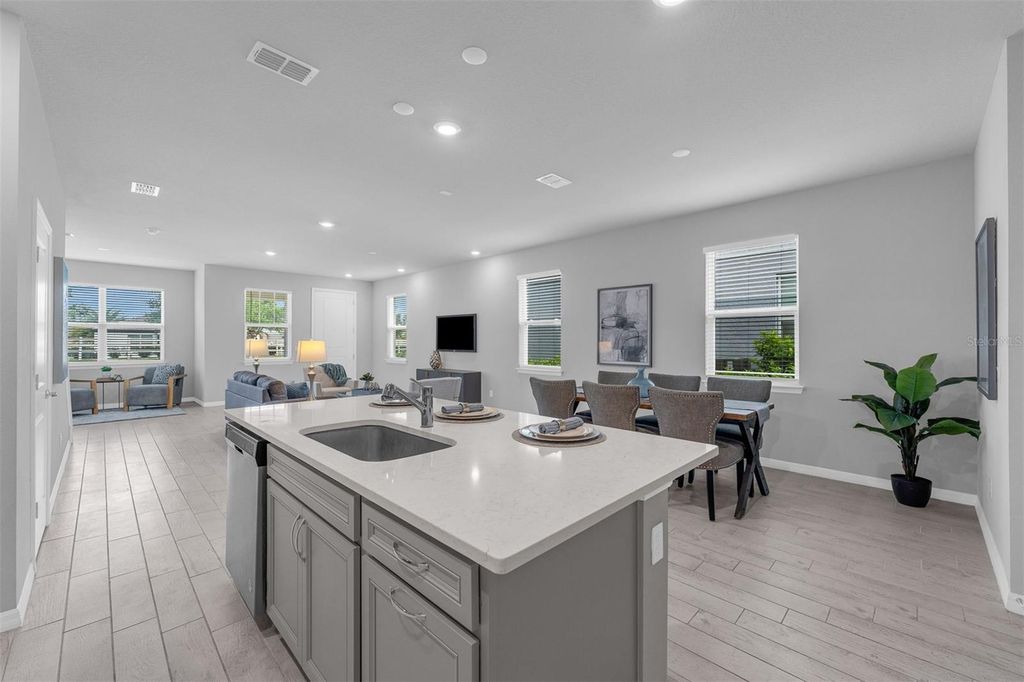 Image 8 of property listing at 2765 FRANKLIN ROAD, St Cloud, FL 34771