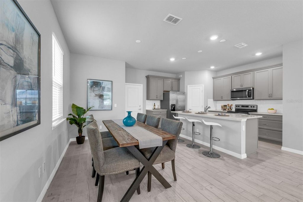 Image 10 of property listing at 2765 FRANKLIN ROAD, St Cloud, FL 34771