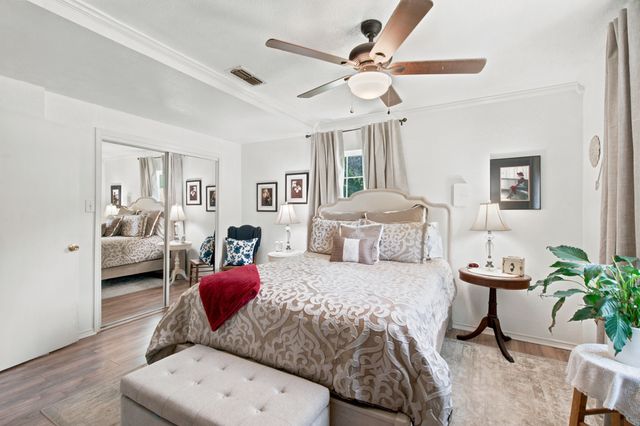 206 E North Street, Aubrey, TX 76227