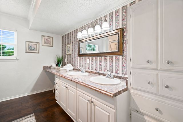 206 E North Street, Aubrey, TX 76227