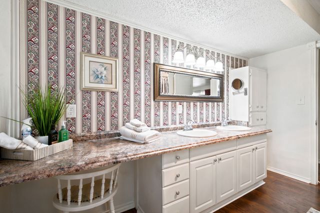 206 E North Street, Aubrey, TX 76227