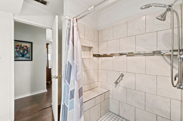 206 E North Street, Aubrey, TX 76227