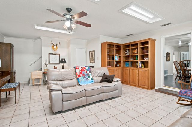 206 E North Street, Aubrey, TX 76227
