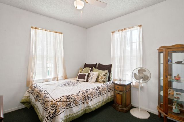 206 E North Street, Aubrey, TX 76227